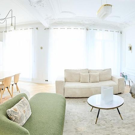 Champs Elysées!Montaigne, New Luxurious 6pers flat Parigi Esterno foto